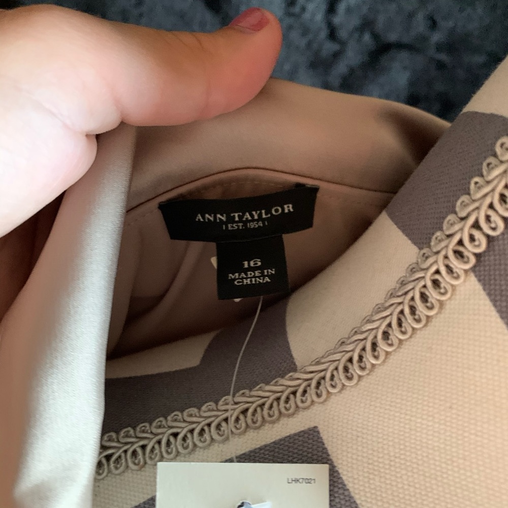 NWT ANN TAYLOR - Picture 3 of 3
